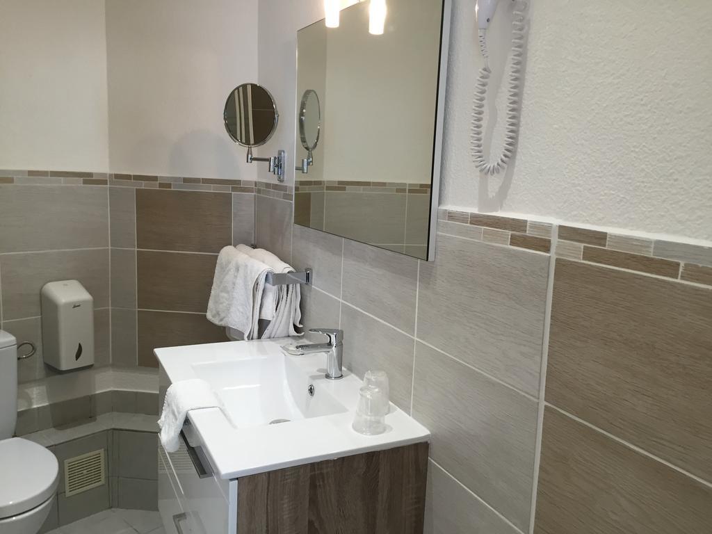 Hotel Le Faisan Montluçon Dış mekan fotoğraf