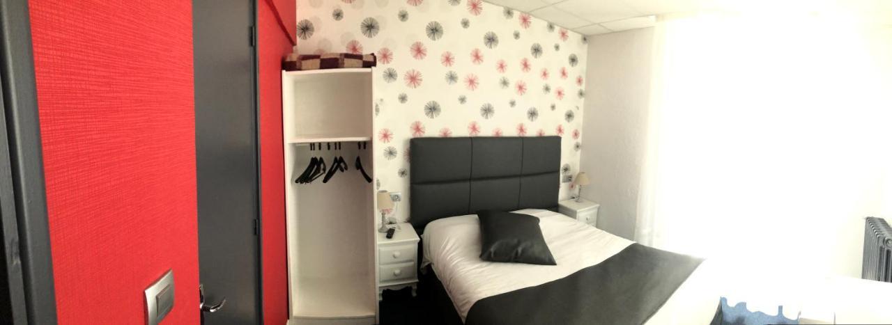 Hotel Le Faisan Montluçon Dış mekan fotoğraf
